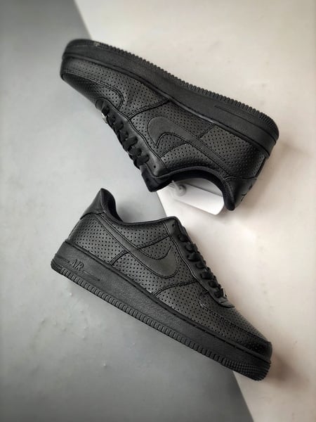 Air Force 1 SP Low Preto Perfurado - Vista 6