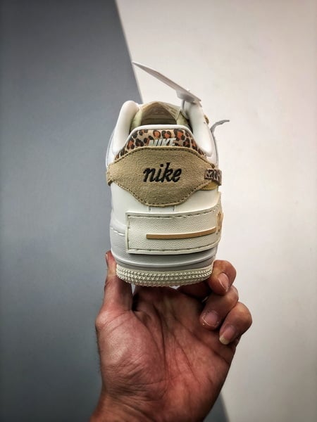 Air Force 1 Shadow Branco Leopardo - Vista 2