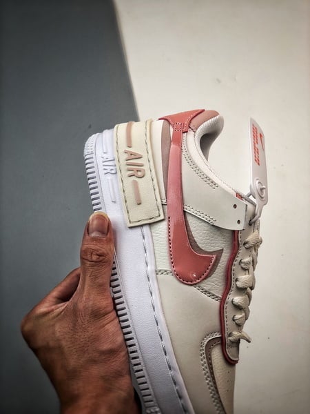 Air Force 1 Shadow Bege Branco e Rosa - Vista 2