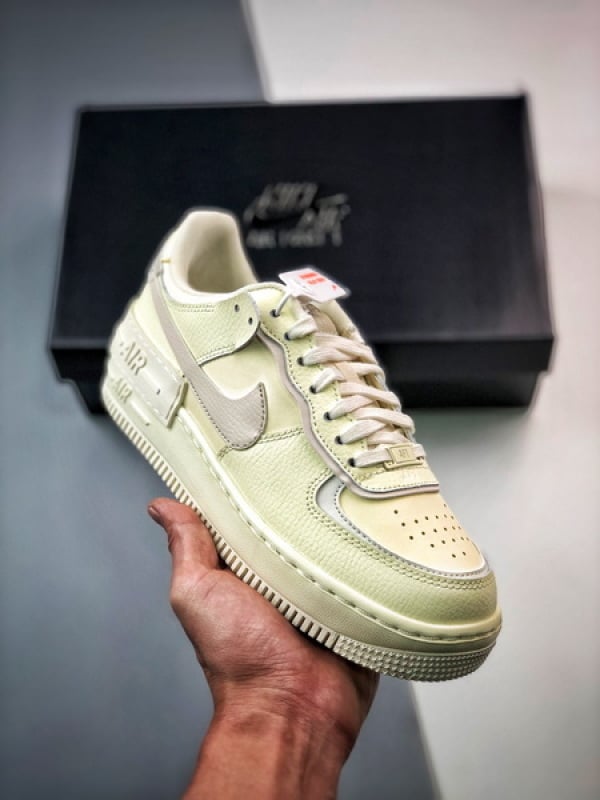 Air Force 1 Shadow Bege e Amarelo
