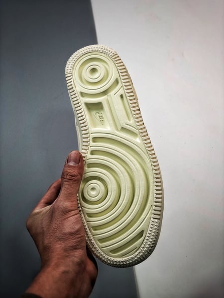 Air Force 1 Shadow Bege e Amarelo - Vista 5