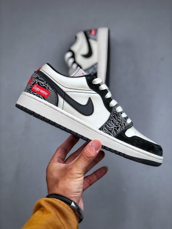 Air Jordan 1 Low x Supreme - Vista 7