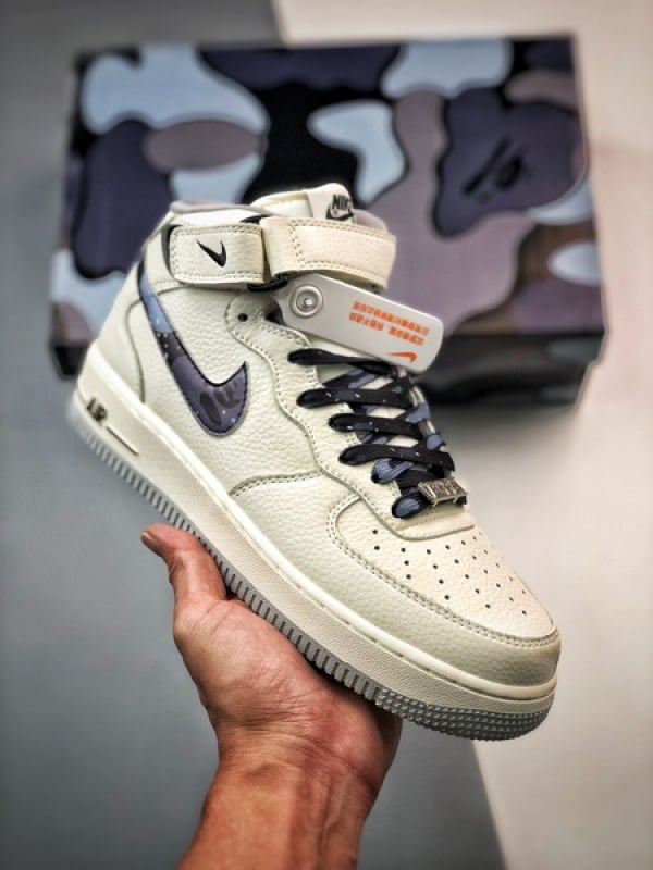 Bape x Air Force 1 07 Mid Preto Camuflado - Vista 1