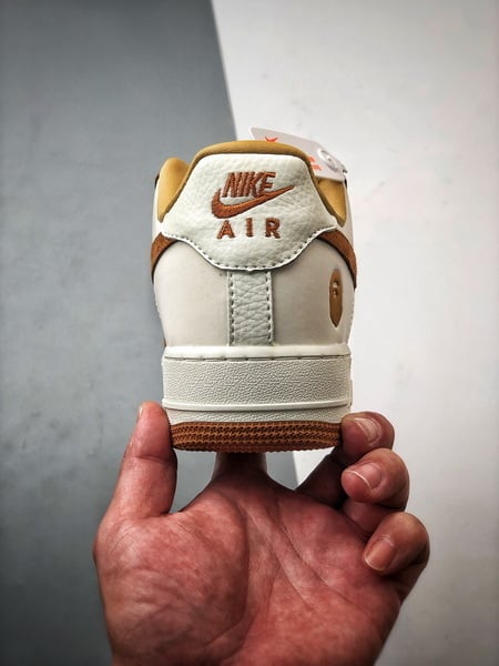 Bape x Air Force 1 Low Bege e Castanho Patchwork - Vista 3
