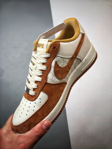 Bape x Air Force 1 Low Bege e Castanho Patchwork - Vista 5