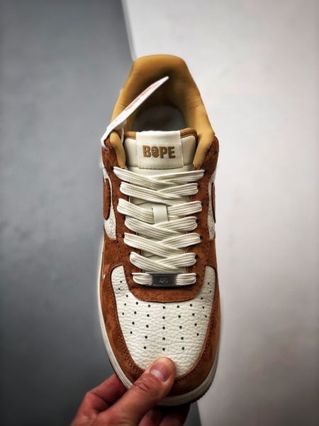 Bape x Air Force 1 Low Bege e Castanho Patchwork - Vista 9