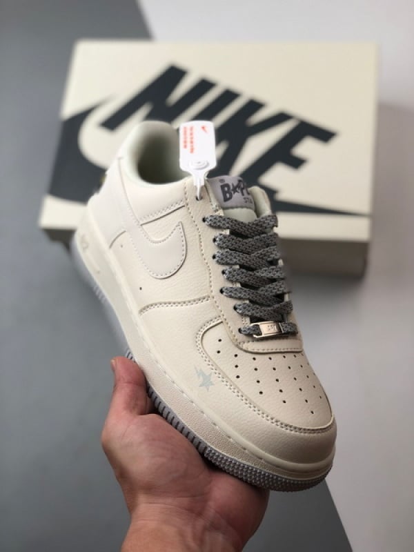 Bape x Air Force 1 Low Branco e Cinza - Vista 1