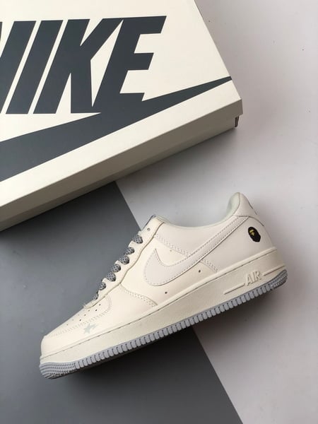 Bape x Air Force 1 Low Branco e Cinza - Vista 8