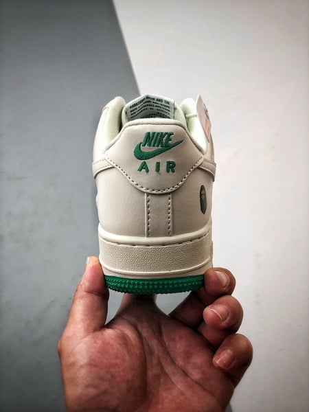 Bape x Air Force 1 Low Branco Claro e Verde Refletivo - Vista 3