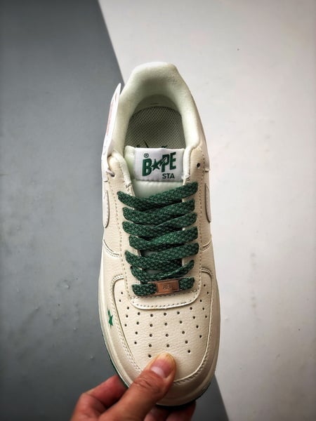 Bape x Air Force 1 Low Branco Claro e Verde Refletivo - Vista 9