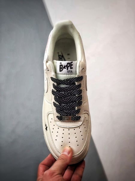 Bape x Air Force 1 Low Branco e Preto Refletivo - Vista 9