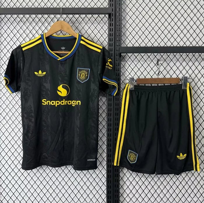 Kit Criança Manchester United III 2025/26