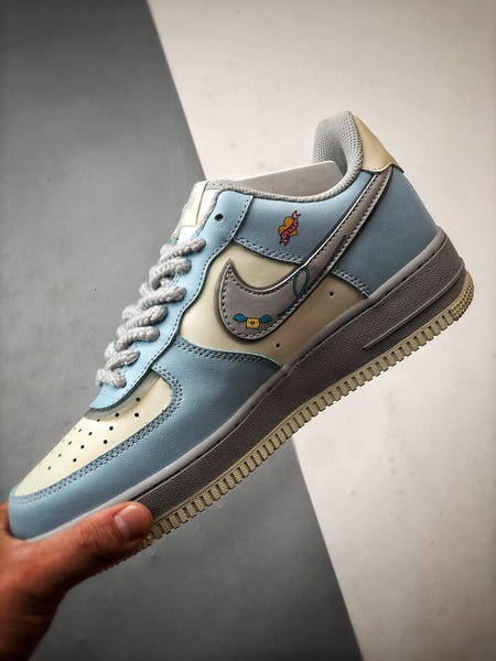 CDG x Air Force 1 '07 Low Cinza e Azul Graffiti - Vista 5