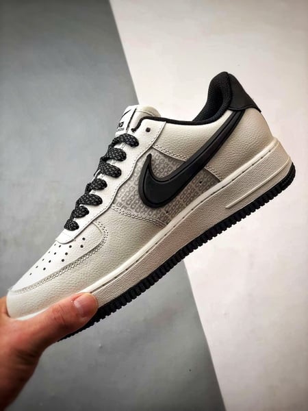 CDG x Air Force 1 Low Impressão Bege e Preto - Vista 5