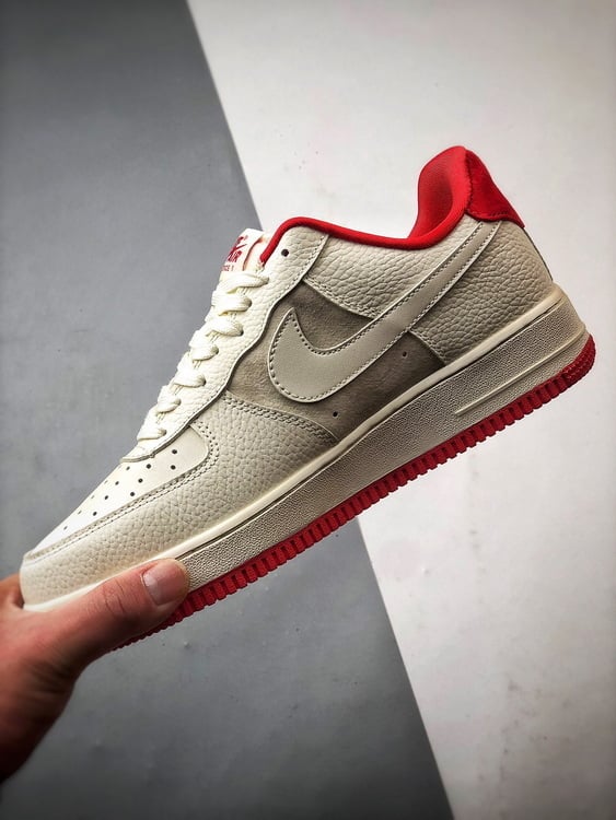 CDG x Nike Air Force 1 Low Bege e Vermelho - Vista 5