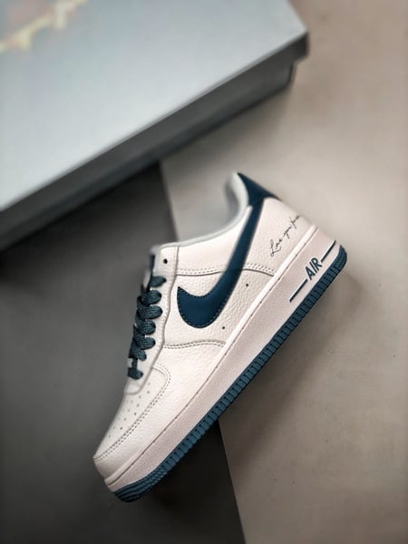 Drake x Air Force 1 Low Branco e Azul Lago - Vista 8