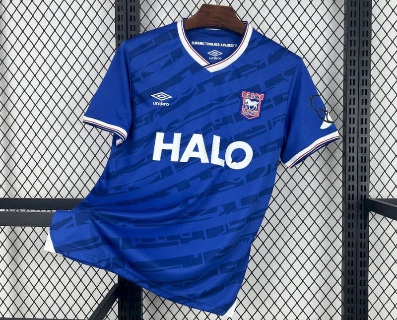 Camisola Ipswich Town Principal 25/26