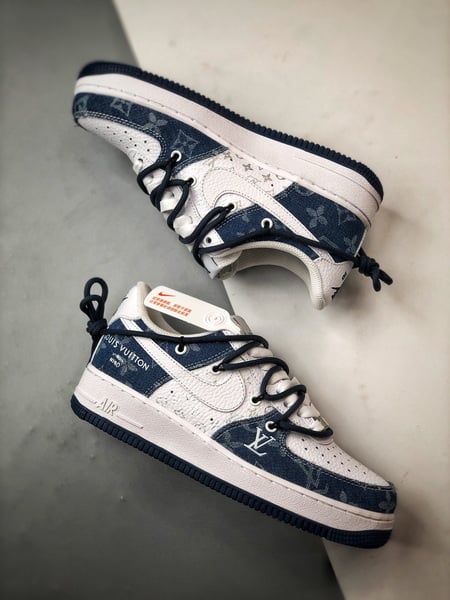 LV x Air Force 1 Low Branco e Azul Jeans Desconstruído - Vista 6