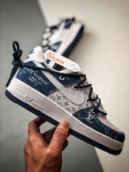 LV x Air Force 1 Low Branco e Azul Jeans Desconstruído - Vista 7