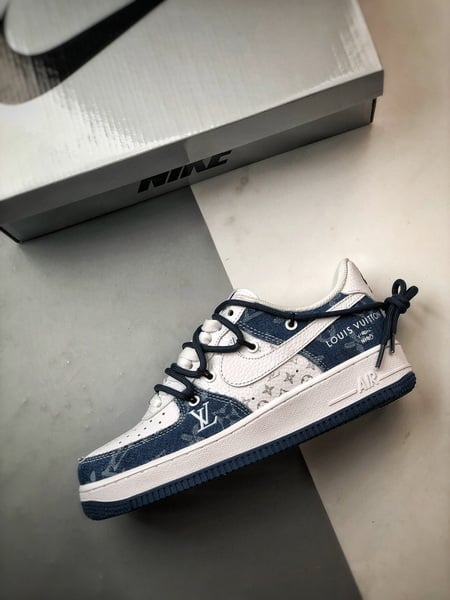LV x Air Force 1 Low Branco e Azul Jeans Desconstruído - Vista 8