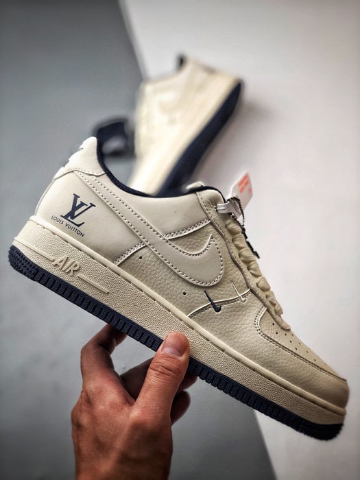 LV x Air Force 1 Low 3M Branco e Azul Escuro Refletivo - Vista 7