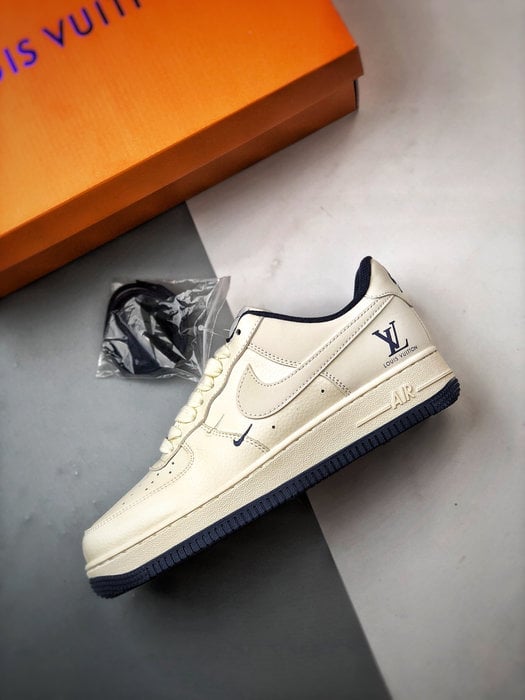 LV x Air Force 1 Low 3M Branco e Azul Escuro Refletivo - Vista 8