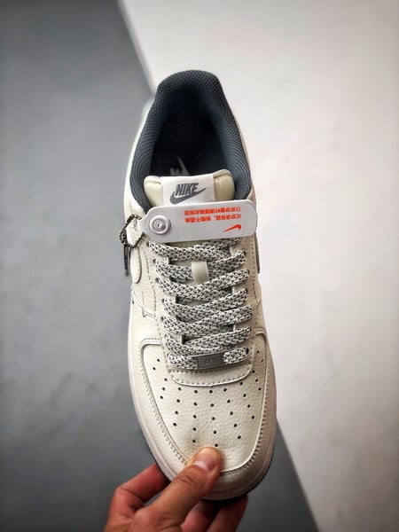 LV x Air Force 1 Low 3M Branco e Cinza - Vista 9