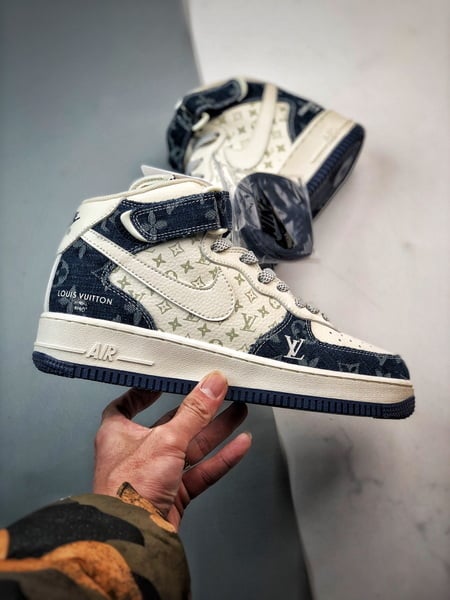 LV x Air Force 1 Mid Branco e Azul Denim - Vista 7