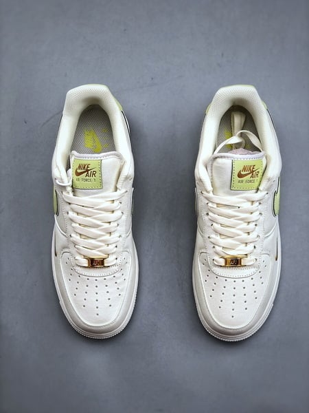 Nike Air Force 1 '07 Verde Maçã - Vista 6