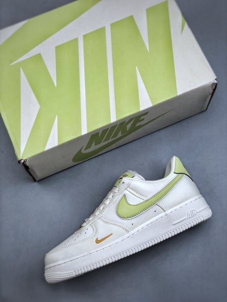 Nike Air Force 1 '07 Verde Maçã - Vista 8