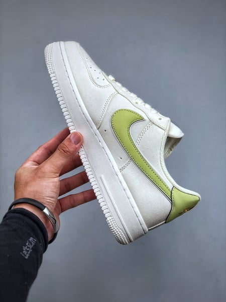 Nike Air Force 1 '07 Verde Maçã - Vista 9