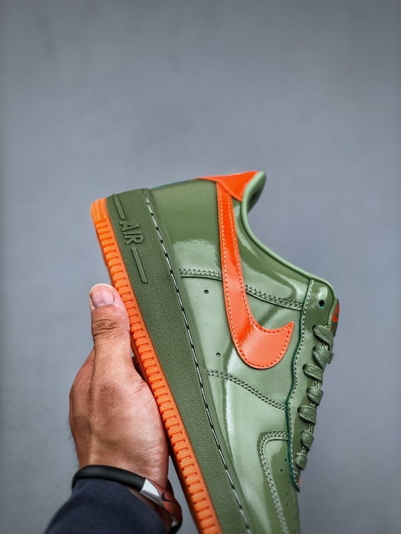 Nike Air Force 1 Low Verde e Laranja - Vista 5