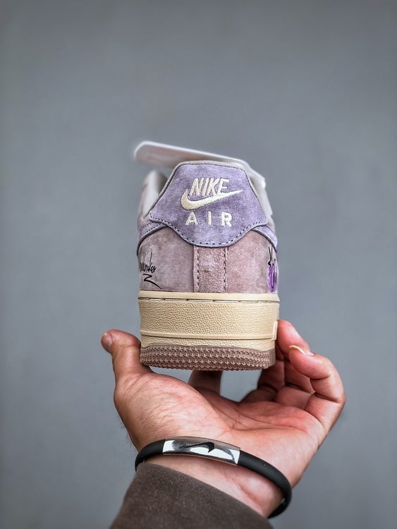 Nike Air Force 1 Low 07 Halloween Castanho e Roxo - Vista 4