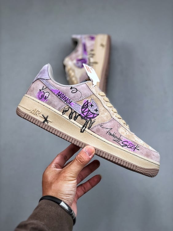 Nike Air Force 1 Low 07 Halloween Castanho e Roxo - Vista 8