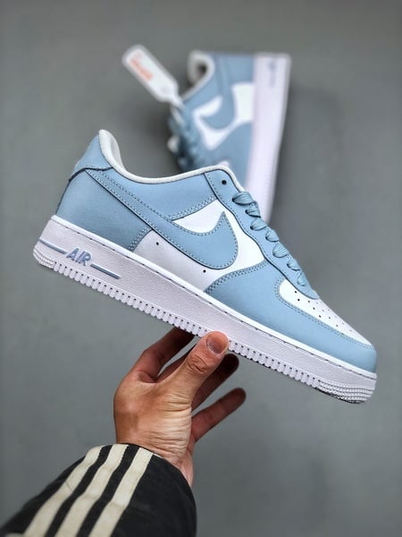 Nike Air Force 1 Low 07 Branco e Azul - Vista 7