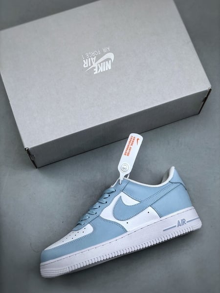 Nike Air Force 1 Low 07 Branco e Azul - Vista 8