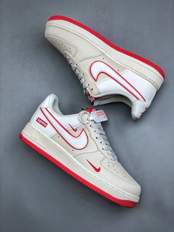 Nike AF1 Low 07 x Supreme Bege Vermelho Mini Gancho Estrela - Vista 2