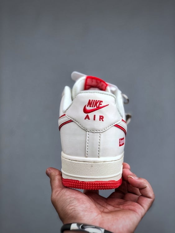 Nike AF1 Low 07 x Supreme Bege Vermelho Mini Gancho Estrela - Vista 4