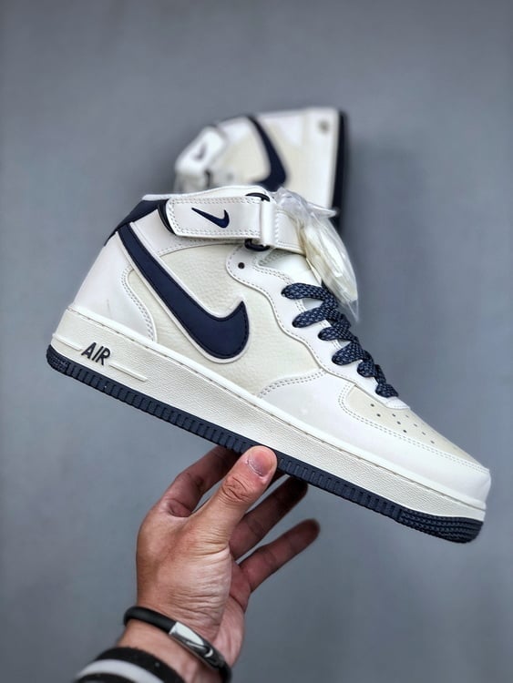 Nike Air Force 1 MID Bege e Azul Escuro - Vista 7