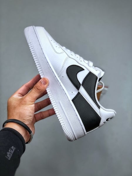 Nk Air Force 1 '07 Low Preto e Branco Gancho Quebrado - Vista 9