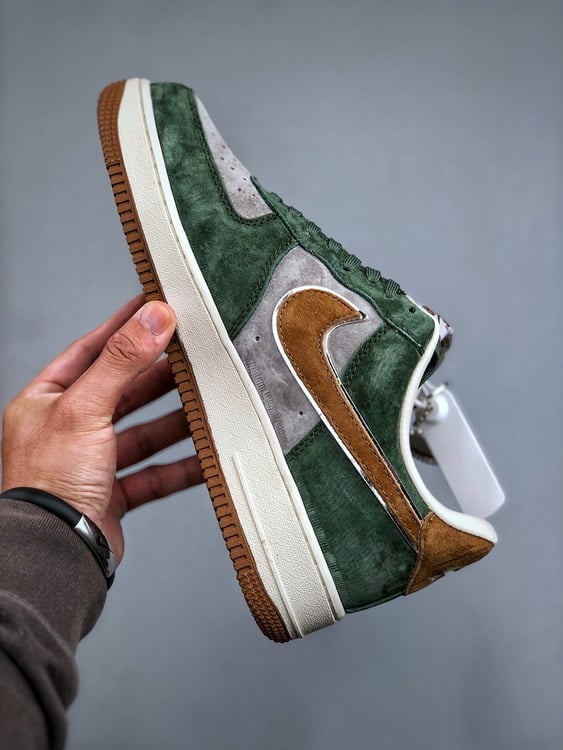 Nike Air Force 1 '07 Low UN Colaboração Verde Musgo - Vista 9