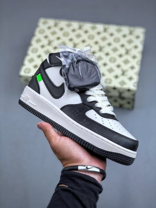 Nk Air Force 107 Mid Bege e Preto