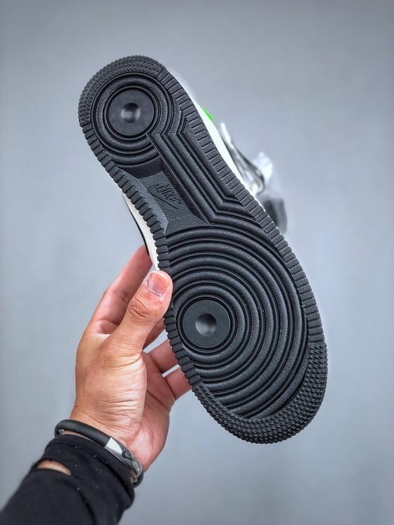 Nk Air Force 107 Mid Bege e Preto - Vista 3