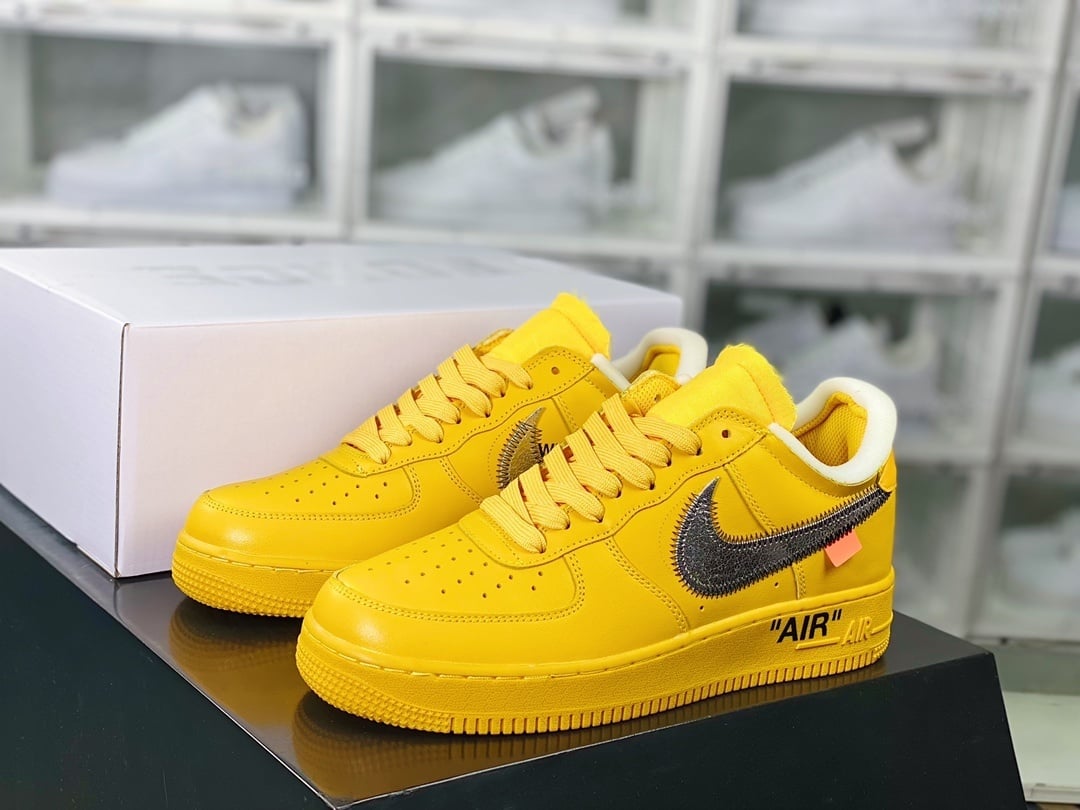 Nike OW Universidade Ouro e Prata Hook