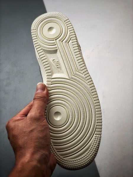 Off-White x Air Force 1 Low - Vista 4