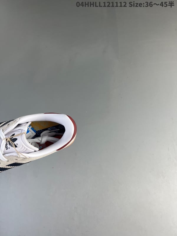 Adidas Originals Gazelle Shoes  - Vista 3