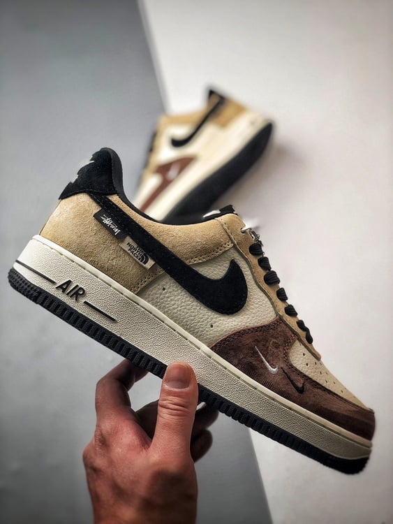 Stüssy x Air Force 1 Low Branco, Castanho e Preto - Vista 7