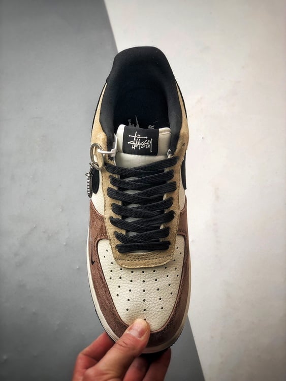 Stüssy x Air Force 1 Low Branco, Castanho e Preto - Vista 9