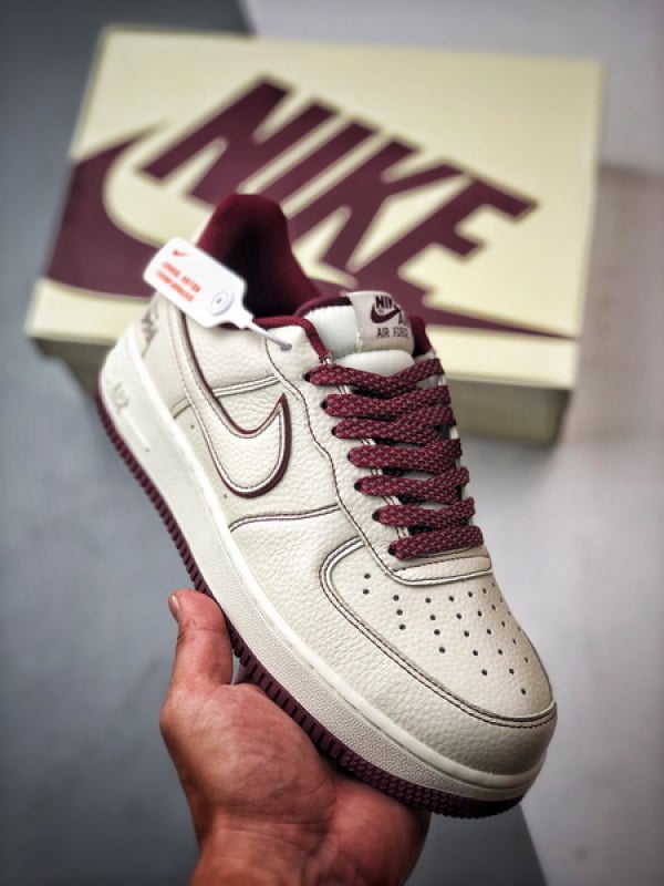 Stussy x Air Force 1 Low Branco e Vinho