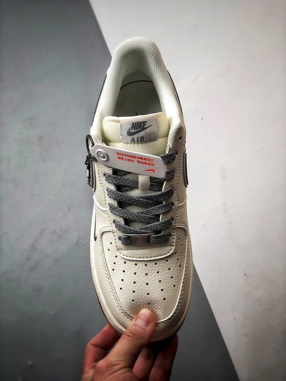 Stussy x Nike Air Force 1 Low Cinza - Vista 9